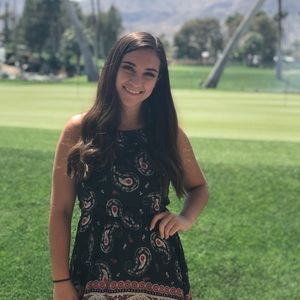 Meet your Posher, Andrea